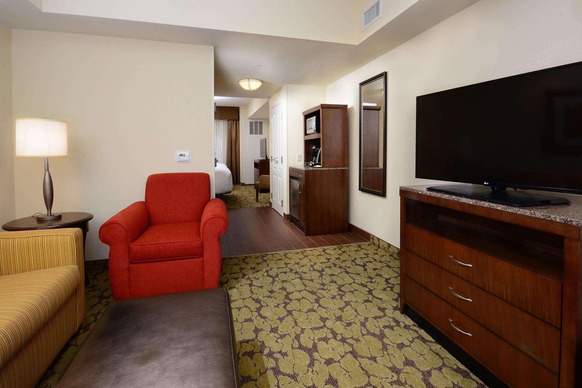 Hilton Garden Inn Greensboro Airport Exterior photo