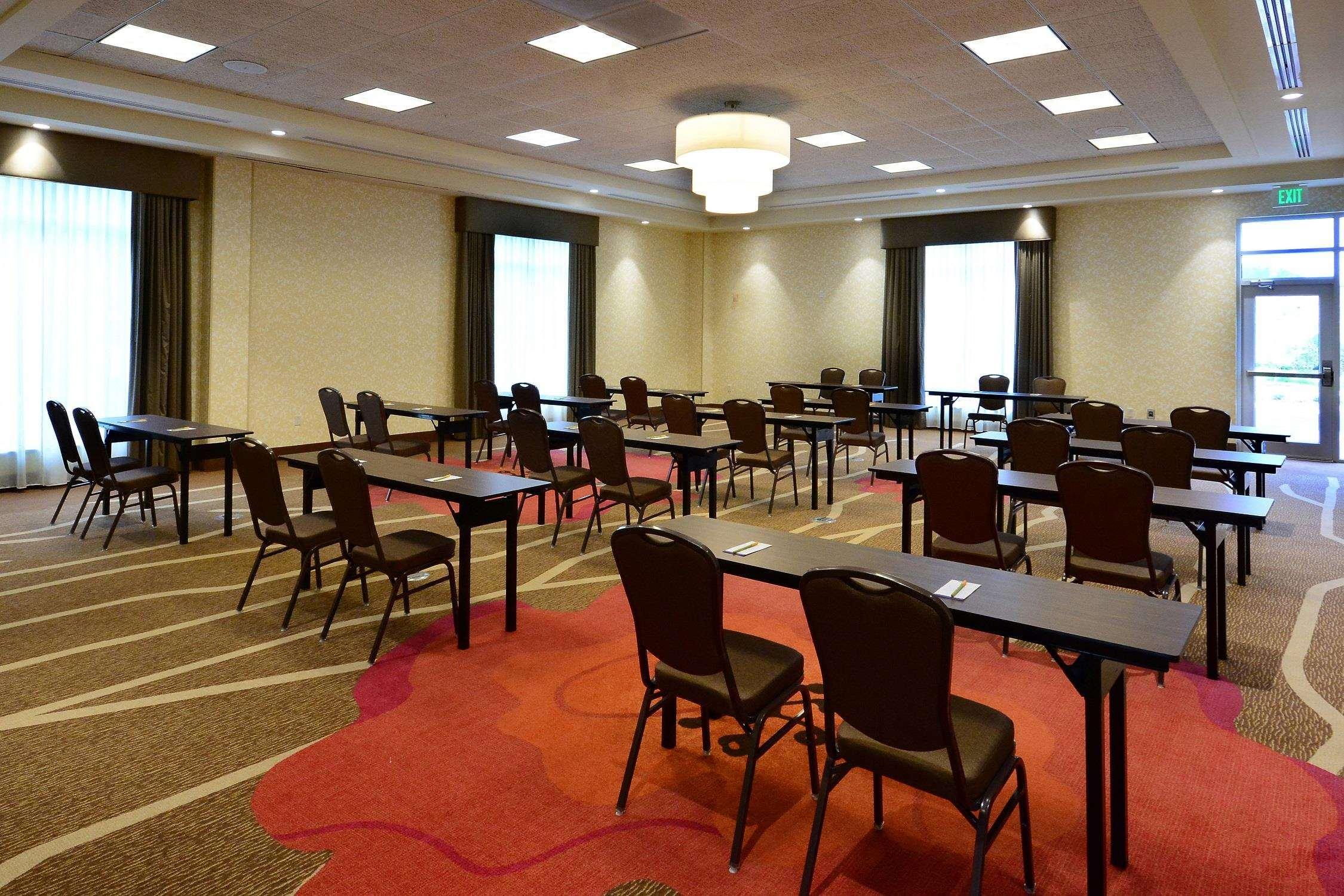Hilton Garden Inn Greensboro Airport Exterior photo