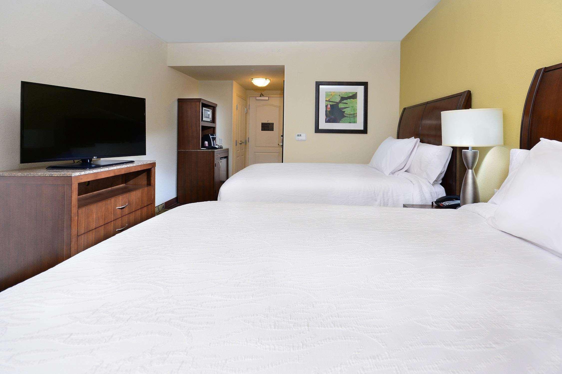 Hilton Garden Inn Greensboro Airport Exterior photo