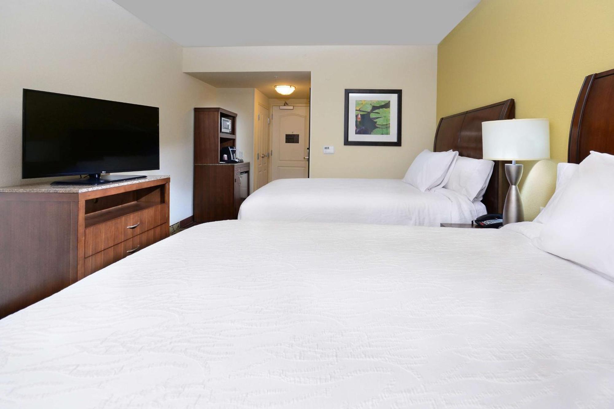 Hilton Garden Inn Greensboro Airport Exterior photo