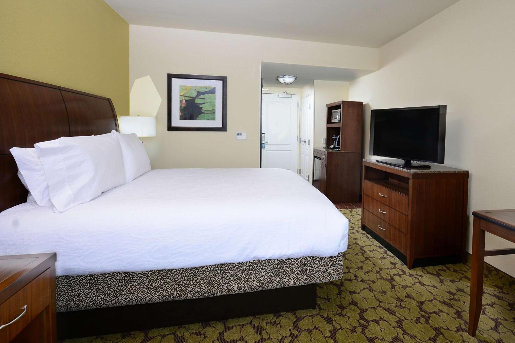 Hilton Garden Inn Greensboro Airport Exterior photo