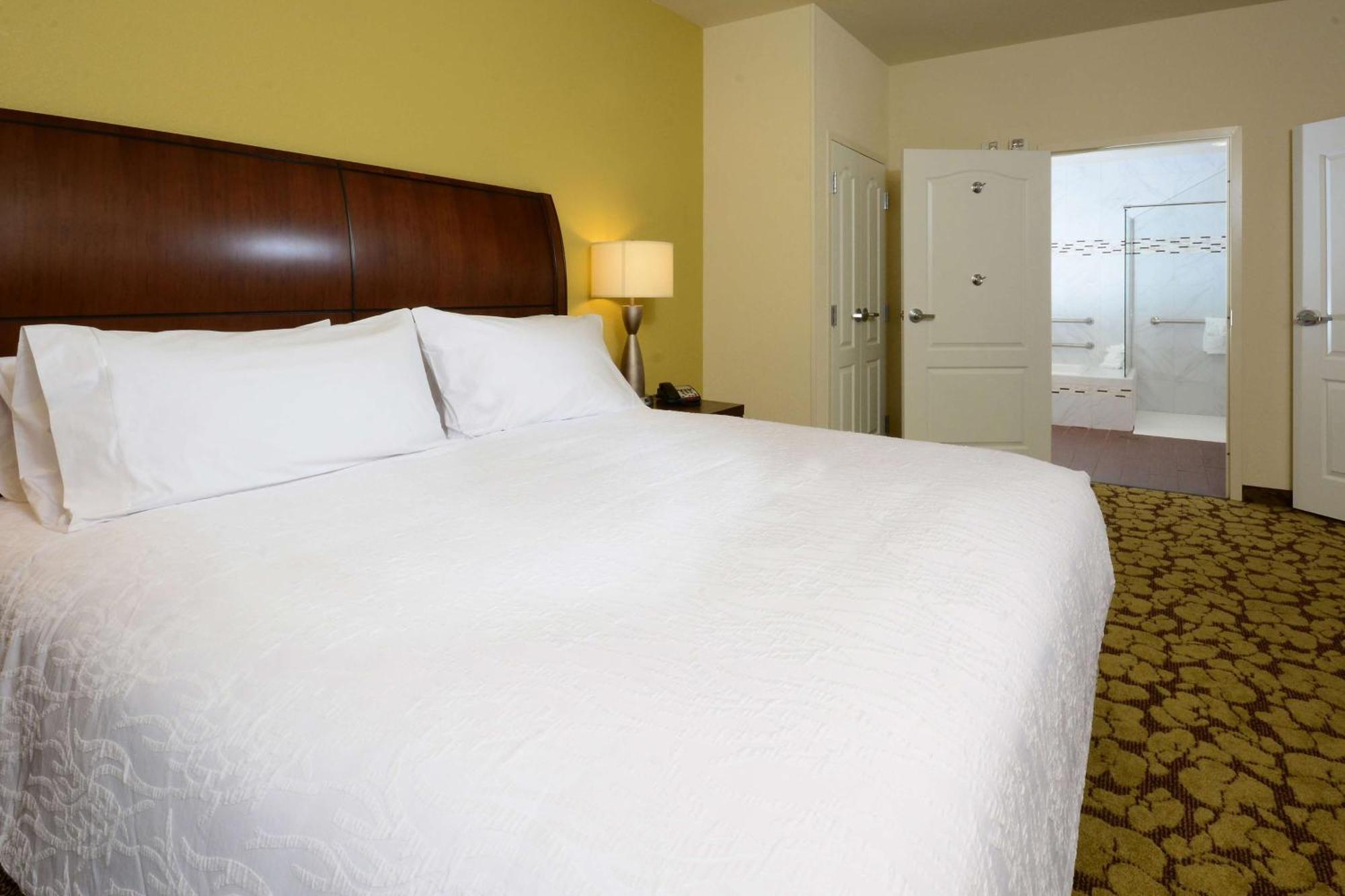 Hilton Garden Inn Greensboro Airport Exterior photo