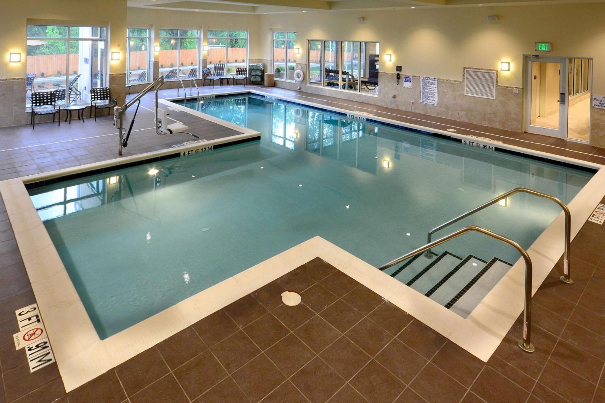 Hilton Garden Inn Greensboro Airport Exterior photo